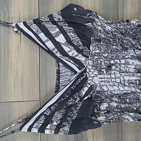 Summer dress - Picture 3 of 3